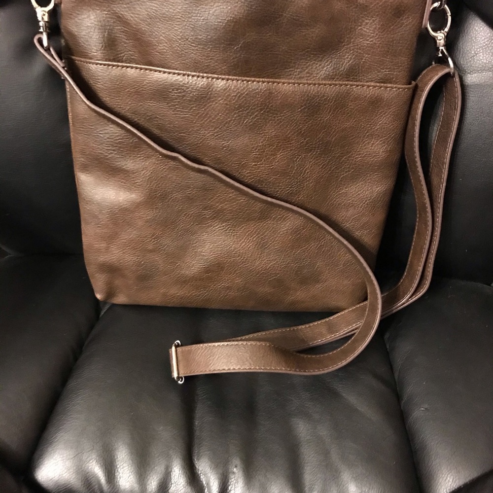 Thirty One Crossbody/Organizer Shoulder Bag